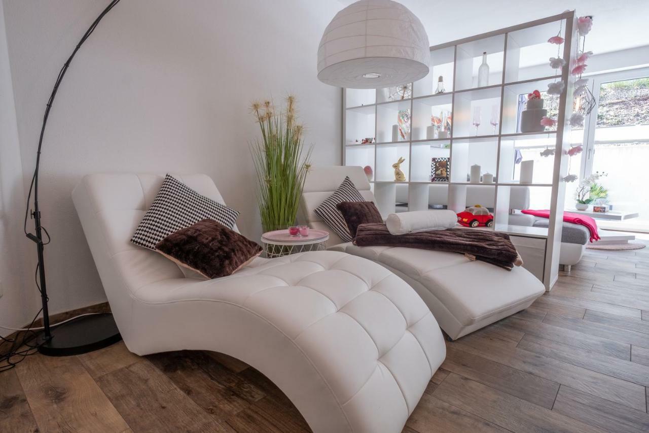 Moderne Souterrain-Wohnung Anif Dış mekan fotoğraf
